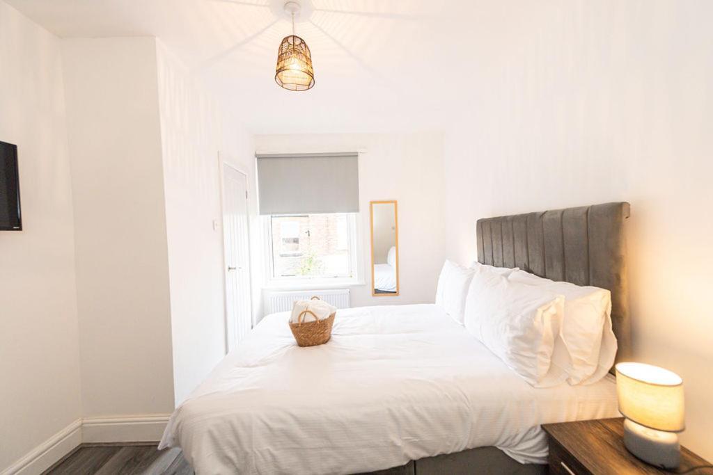 Room In Anfield Liverpool Eksteriør billede